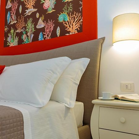 Holiday House Solemare Орикум Екстериор снимка