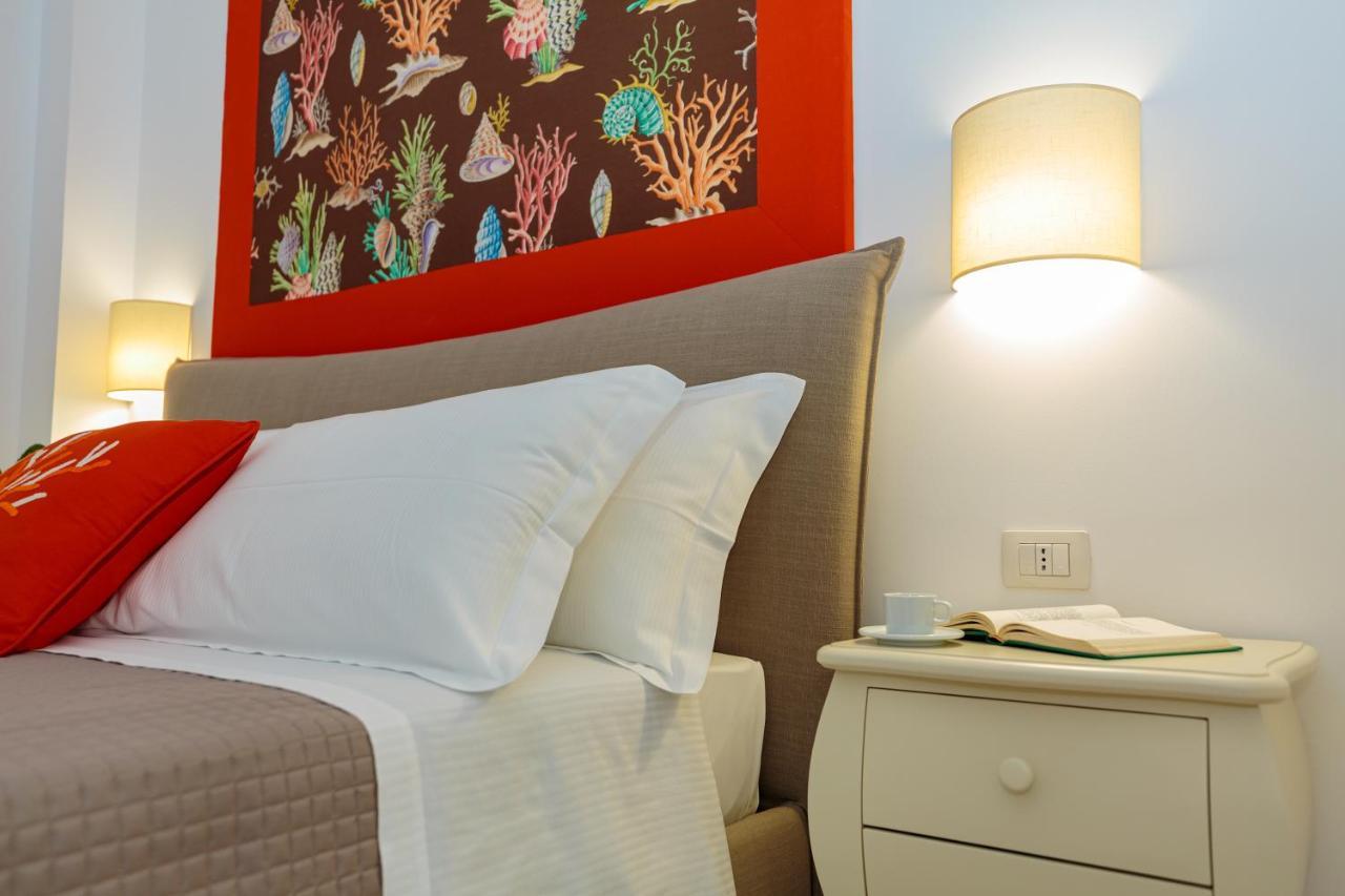 Holiday House Solemare Орикум Екстериор снимка