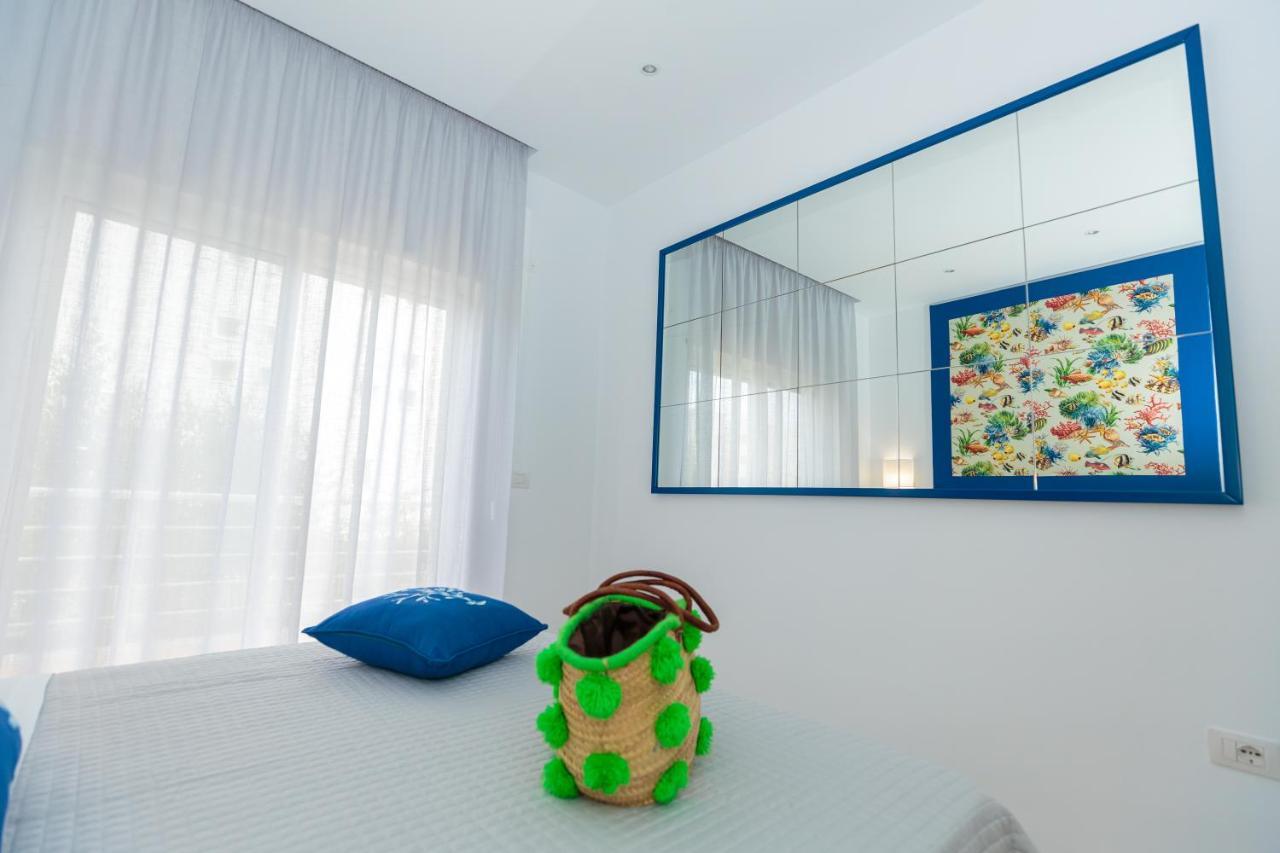 Holiday House Solemare Орикум Екстериор снимка