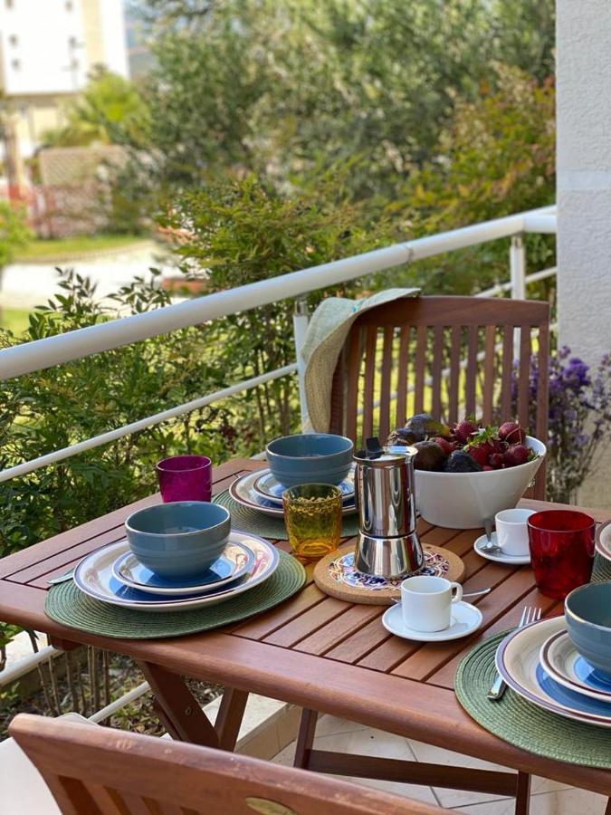 Holiday House Solemare Орикум Екстериор снимка